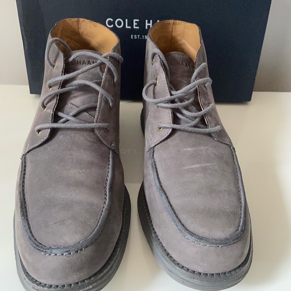 Cole Haan Moc Toe Chukka Ankle Boots Mens Size 9.5 Sand Tan Suede Cork Heel - Picture 2 of 6